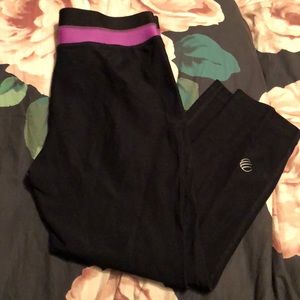 MPG Yoga Capri leggings